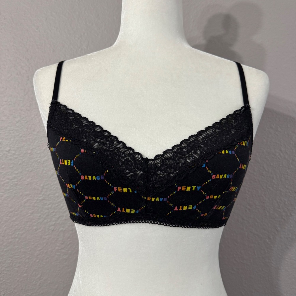 Savage X Fenty Women's Size Medium Black Rainbow Logo Lace Trim Bralette